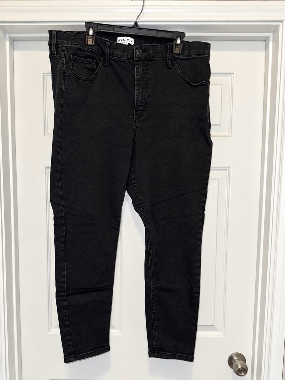 Ava & Viv Women’s High-Rise Black Skinny Jeans
